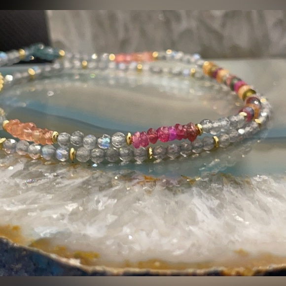 Double Strand Multi-Sapphire & Labradorite Bracelet in 18kt Gold Vermeil - Picture 4 of 7